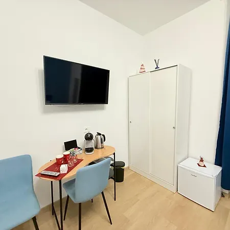 Lodevi 3*