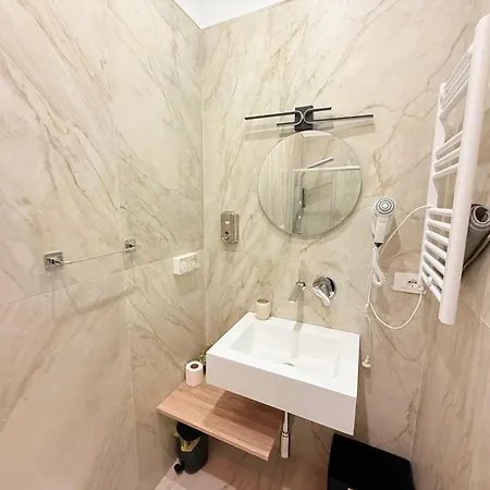 Lodevi בית הארחה